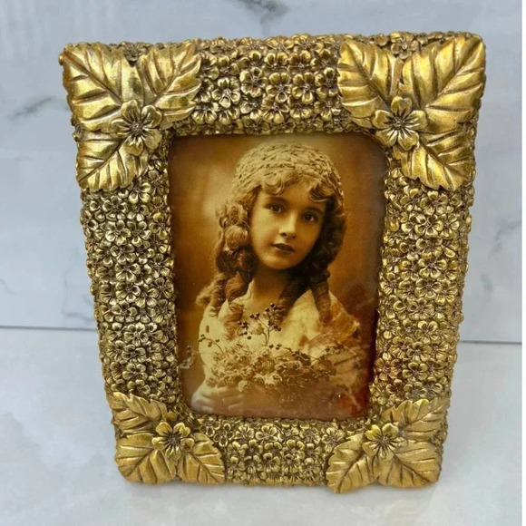 Vintage Collection Decoration Wooden Floral Leave Edge Frame Gold Size 7" x 5.5" - Picture 1 of 7